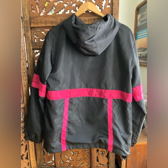 Windbreaker jacket - Picture 4 of 9